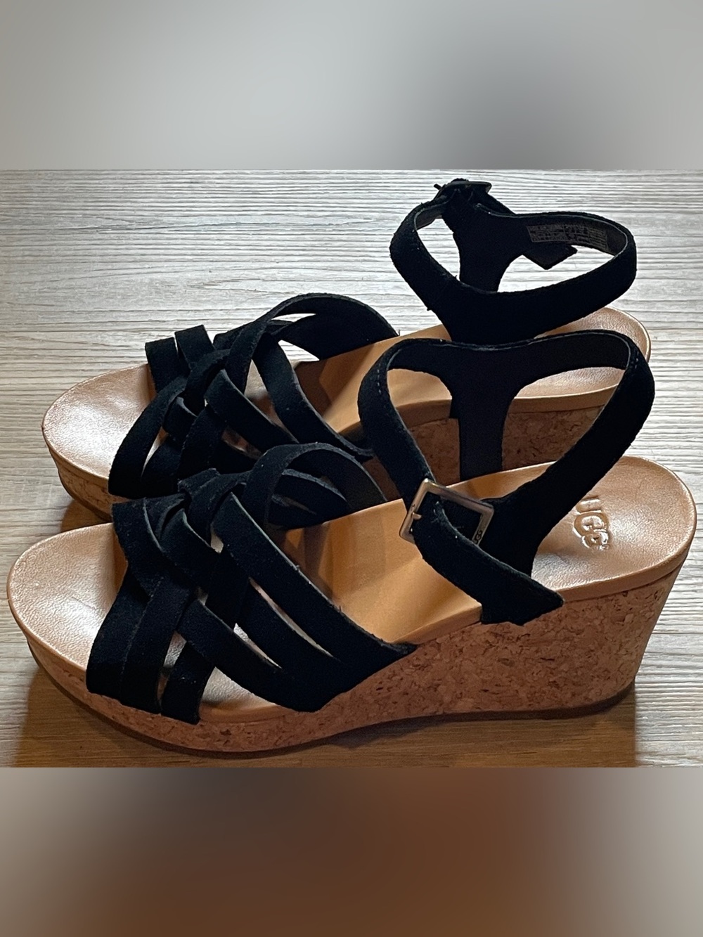 UGG Serinda Women's Leather Wedge Sandal in Black Size 6.5